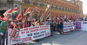 Concentración ante el Palacio de San Telmo